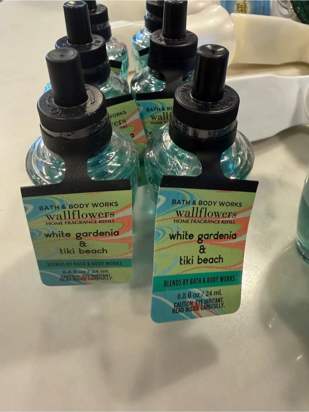 Bath & Body Works Spring and Summer Bundle 13 Wallflowers & 10 Scent bulbs - Picture 4 of 6